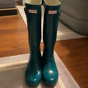 Turquoise hunter rain boots